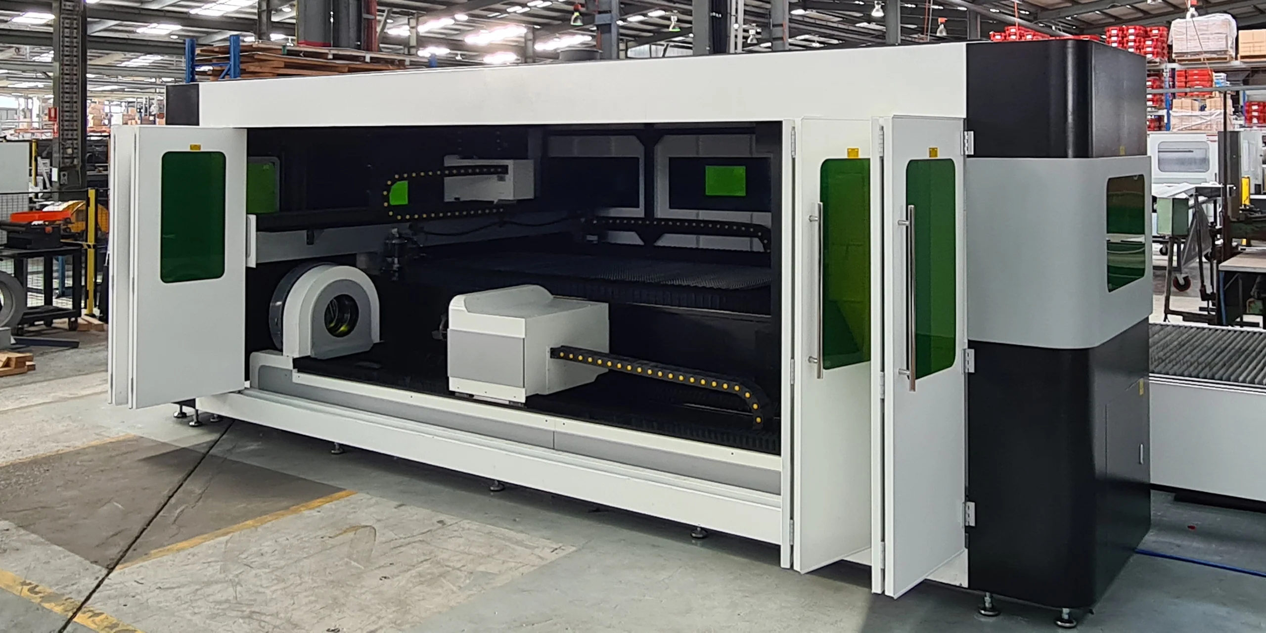 Gweike LF3015GAR - Dual Enclosed Tube/Sheet Cutting - Image 5